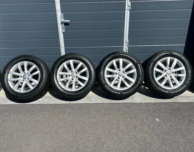 Volkswagen velgenset 215/60 R16 5x112, Auto-onderdelen, Ophalen, 16 inch, Banden en Velgen, All Season