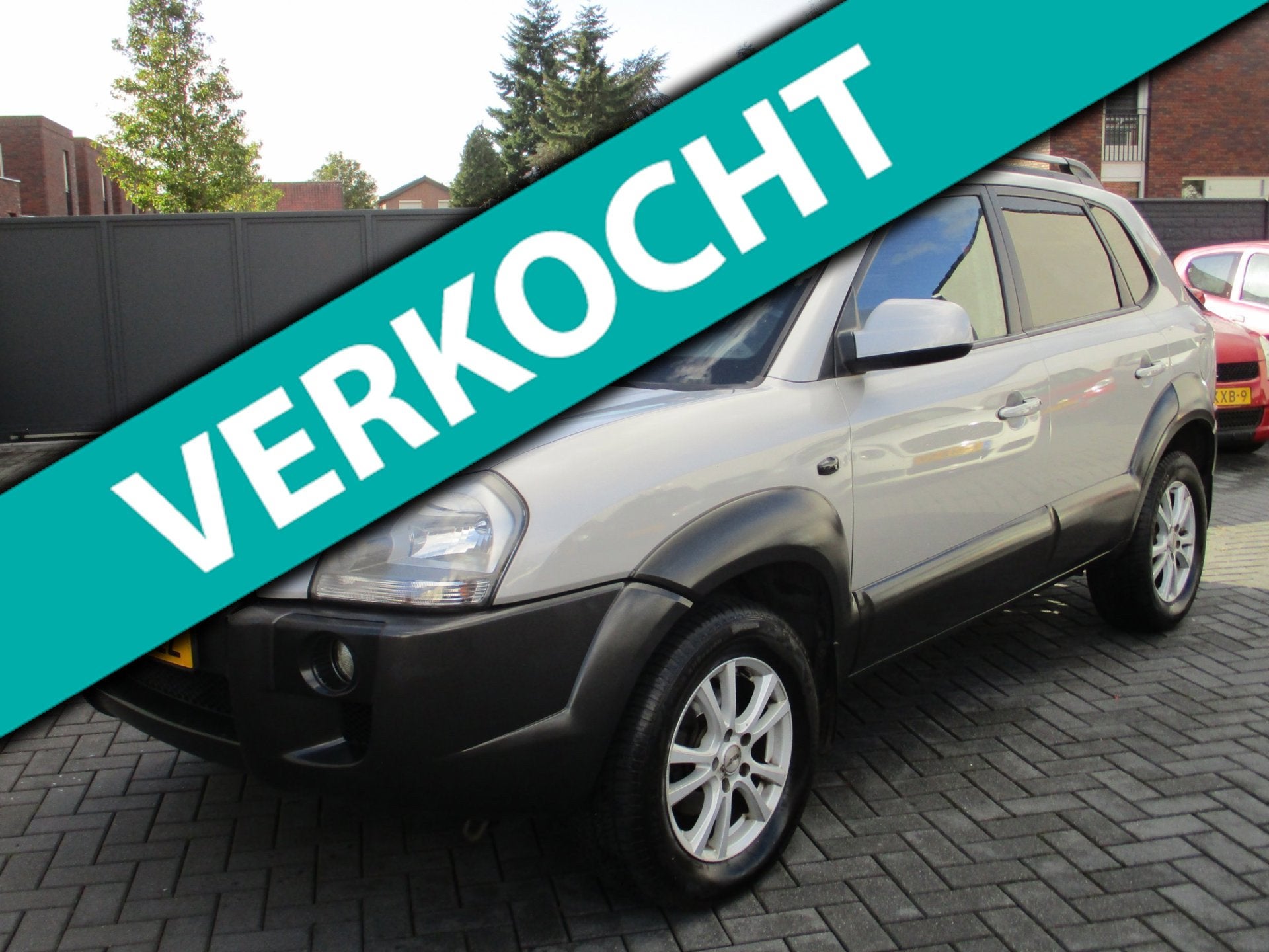 Hyundai Tucson 2.0i Dynamic Airco !, Auto's, Dealer onderhouden, Gebruikt, Zwart, 4 cilinders