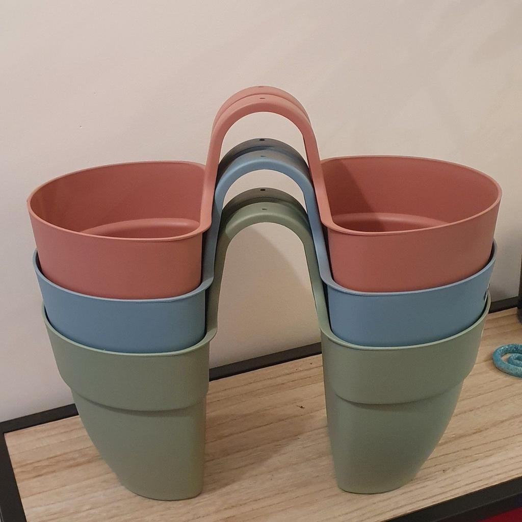 Set van 3 Hangende Bloempotten voor Balkon/Tuin van Elho, Kunststof, Minder dan 60 cm, Nieuw, Ophalen of Verzenden
