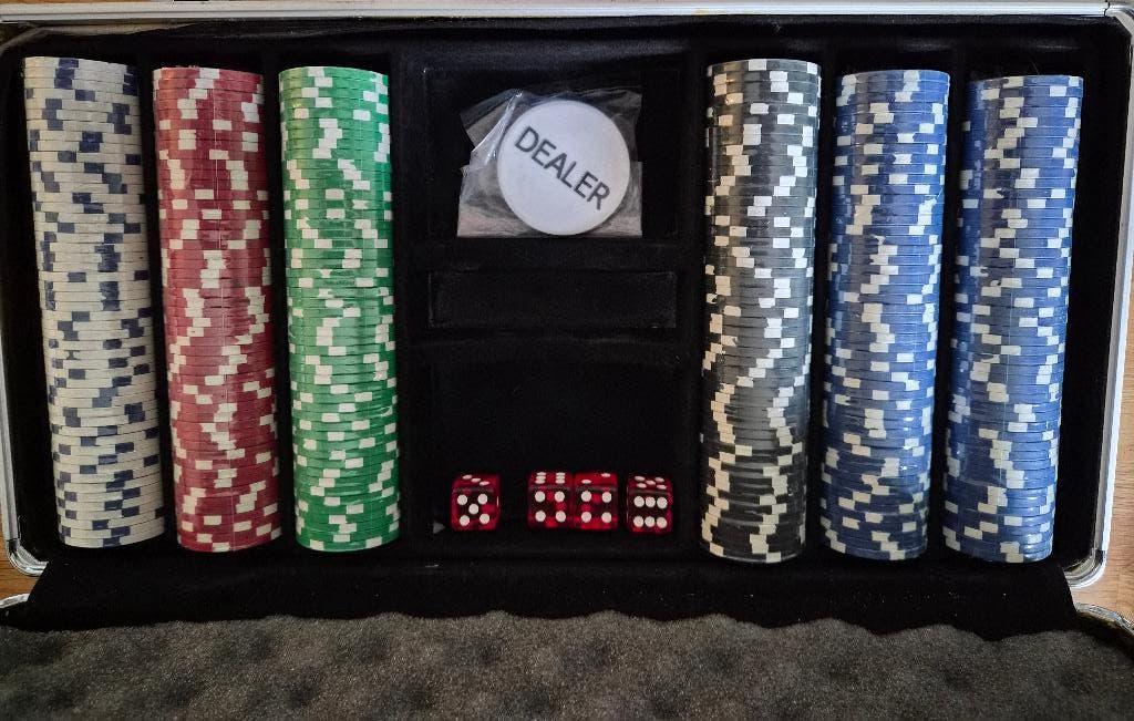 Koffer met pokerfiches (in verpakking), Hobby en Vrije tijd, Ophalen, Gebruikt