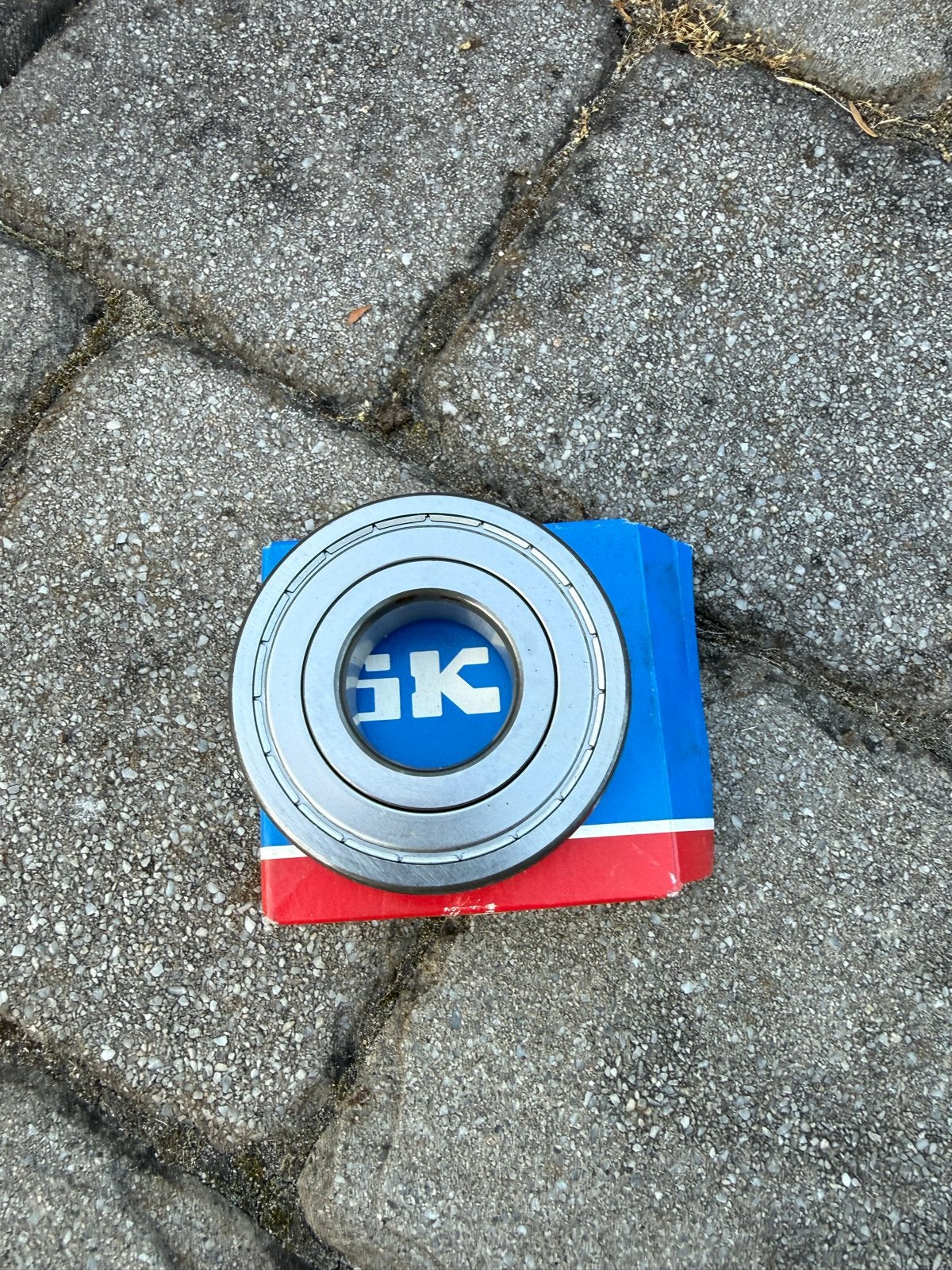 2x SKF Explorer 6306-2Z/C3 Kogellager - Nieuw in doos, Ophalen, Nieuw, Universele onderdelen