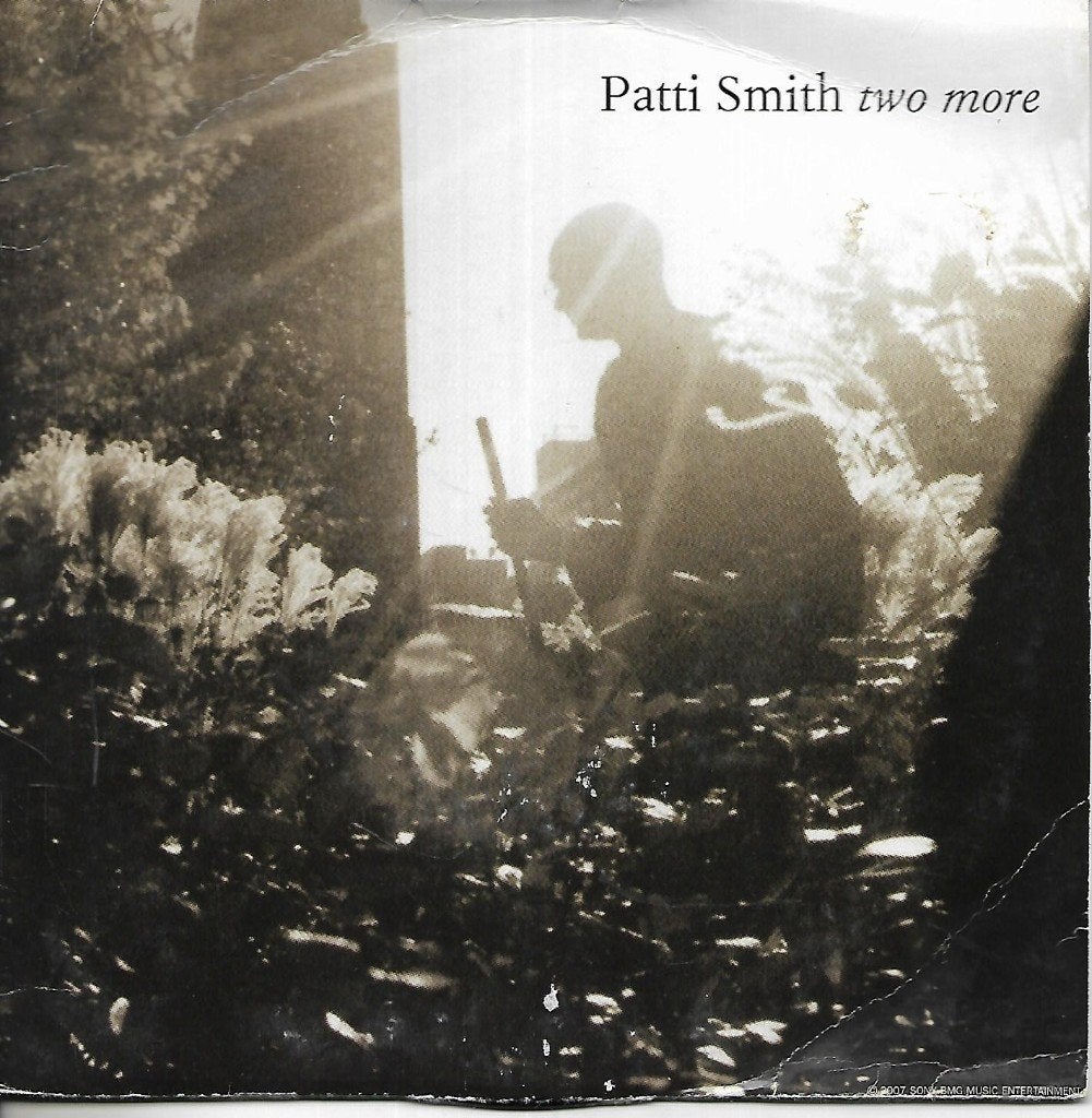 Patti Smith - Two more, Ophalen of Verzenden, Gebruikt, 7 inch, Pop
