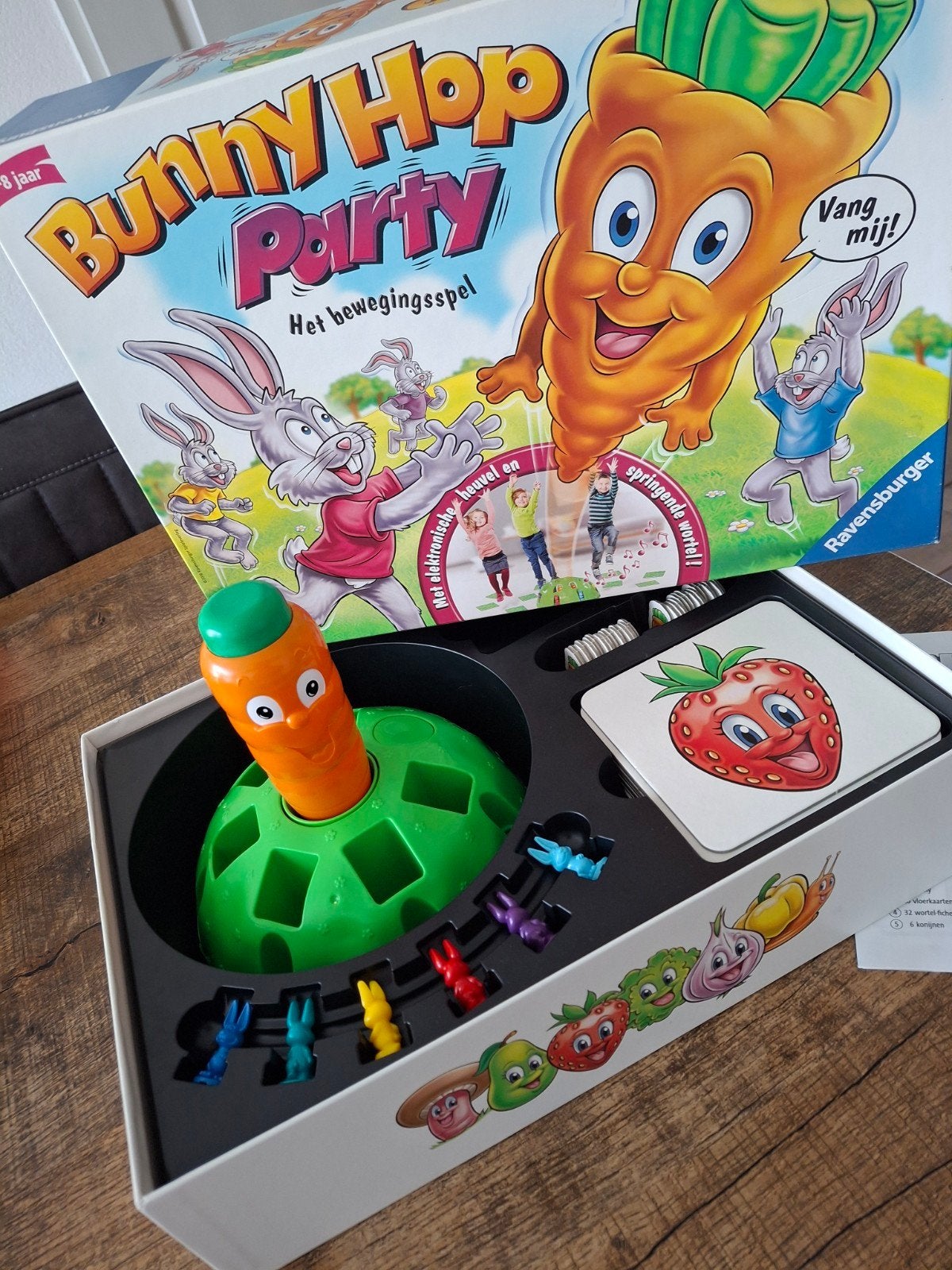 Bunny hop party, Hobby en Vrije tijd, Gezelschapsspellen | Bordspellen, Ophalen of Verzenden, Zo goed als nieuw