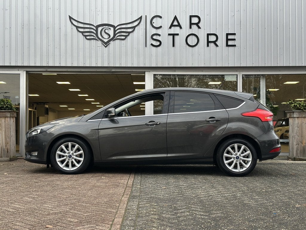 Ford Focus 1.0 EcoBoost Titanium Business |CAMERA|ST+STUUR V, Gebruikt, Automatische klimaatregeling, 1222 kg, Hatchback