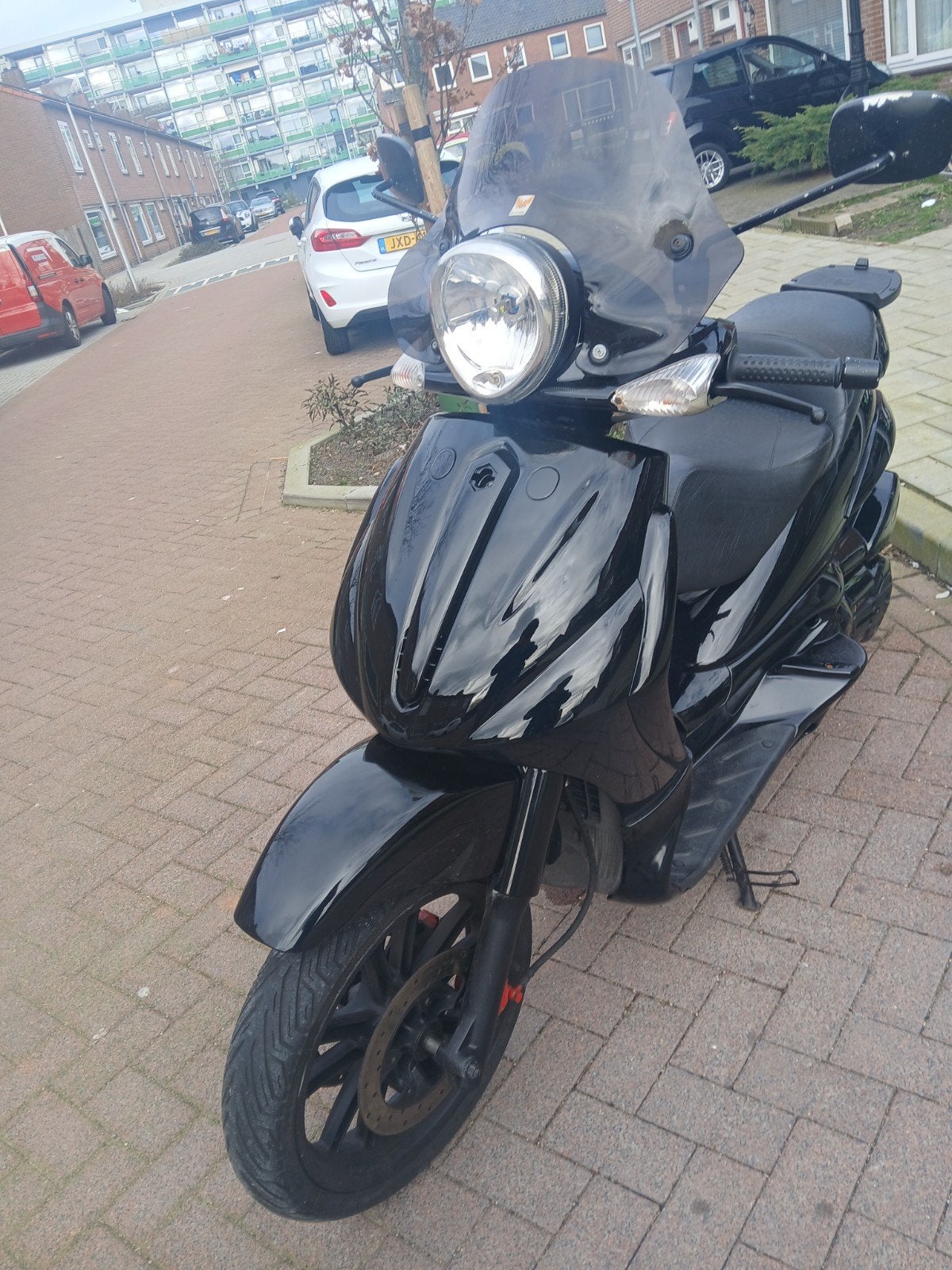 Beverly 500cc piaggio 180cc 172cc skipper 125cc, Fietsen en Brommers, Ophalen, Zo goed als nieuw, Benzine, Overige modellen