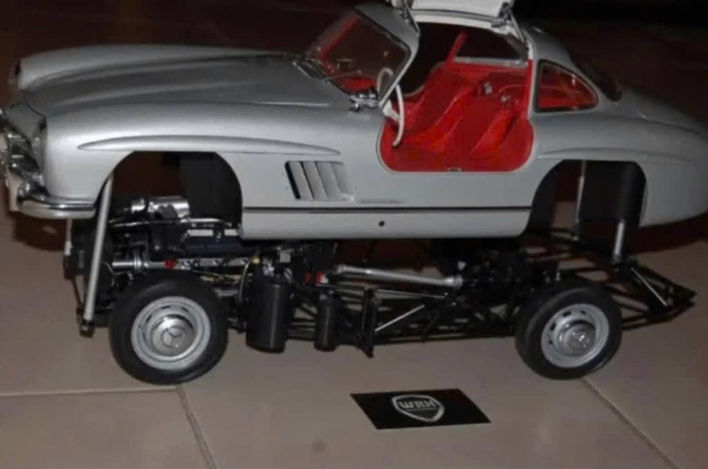 TOP DEAL 1:8 MERCEDES 300 SL Gullwing Eaglemoss diorama WRH, Ophalen, Zo goed als nieuw, 1:5 t/m 1:8, Auto