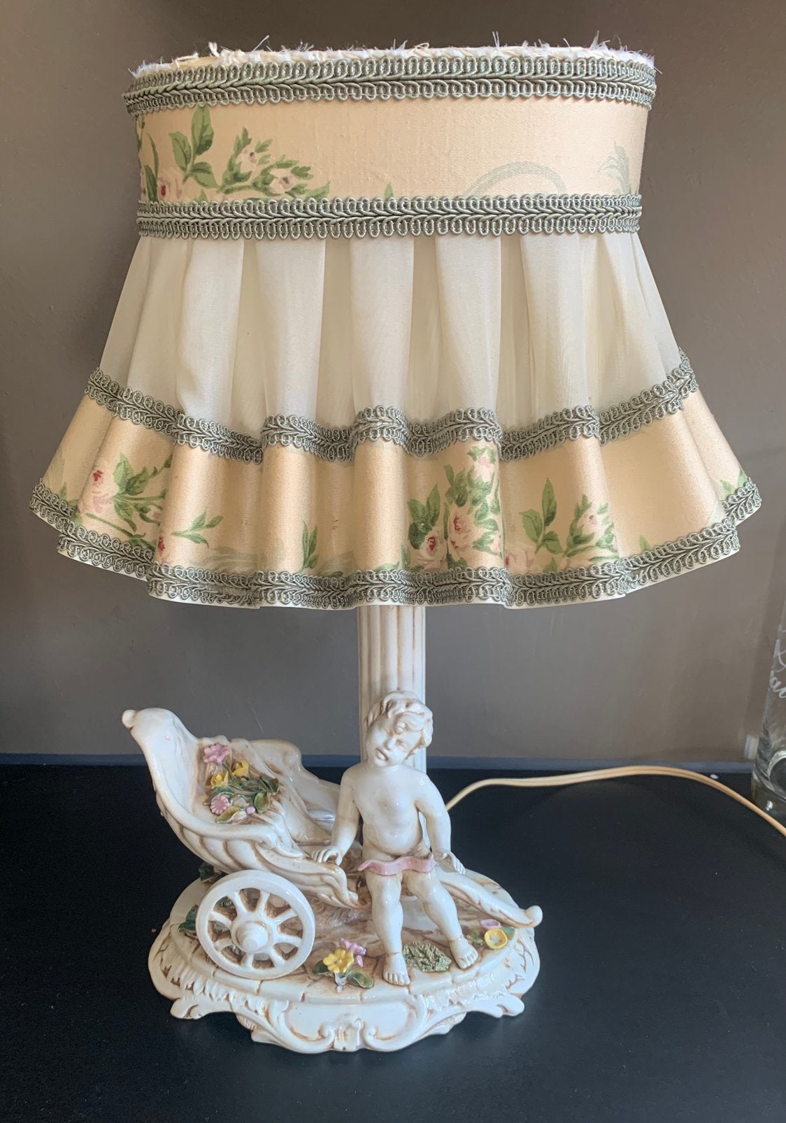 Antieke cherubijn tafel lamp, Ophalen, Zo goed als nieuw