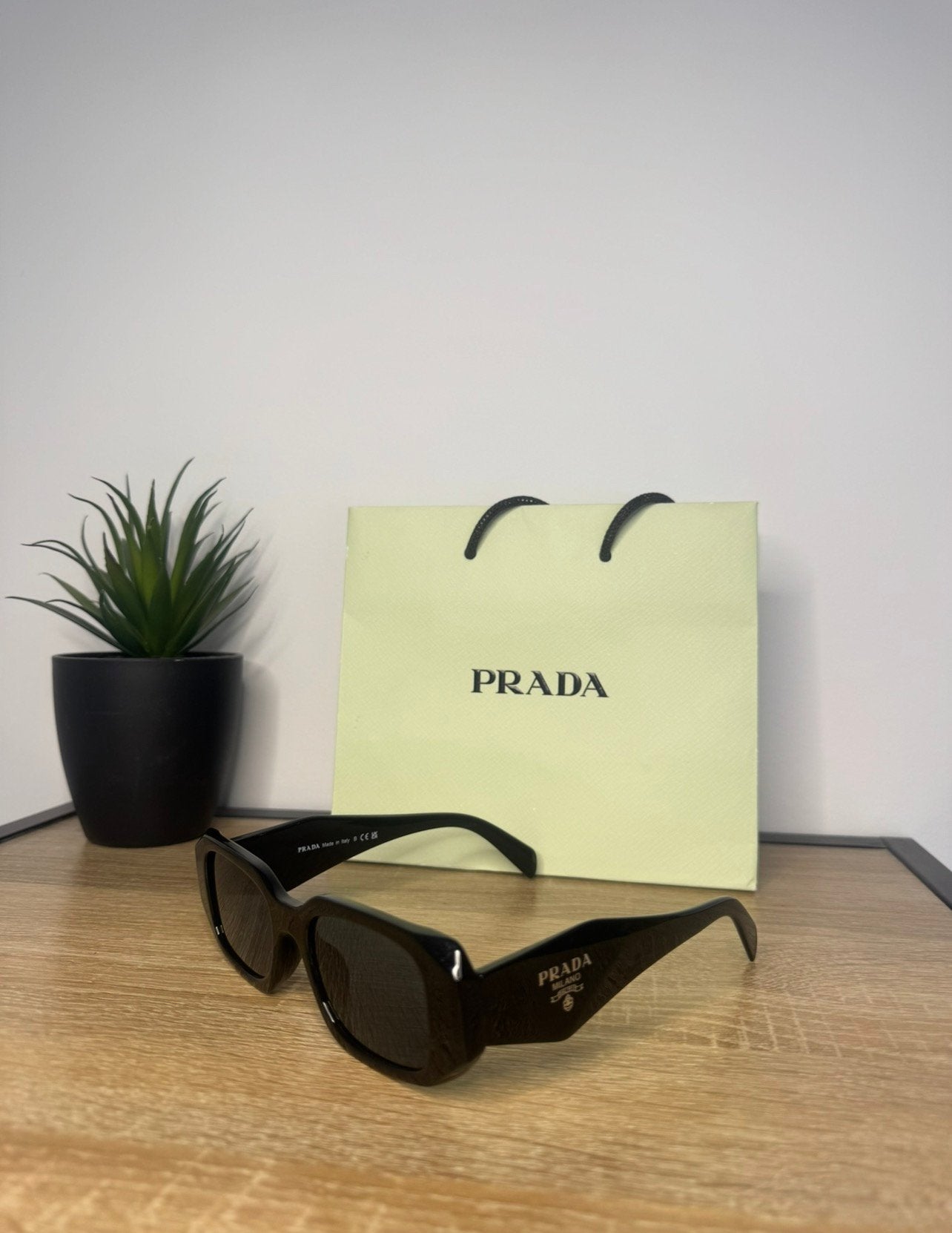 Prada zonnebril, Overige merken, Zonnebril, Zwart, Nieuw