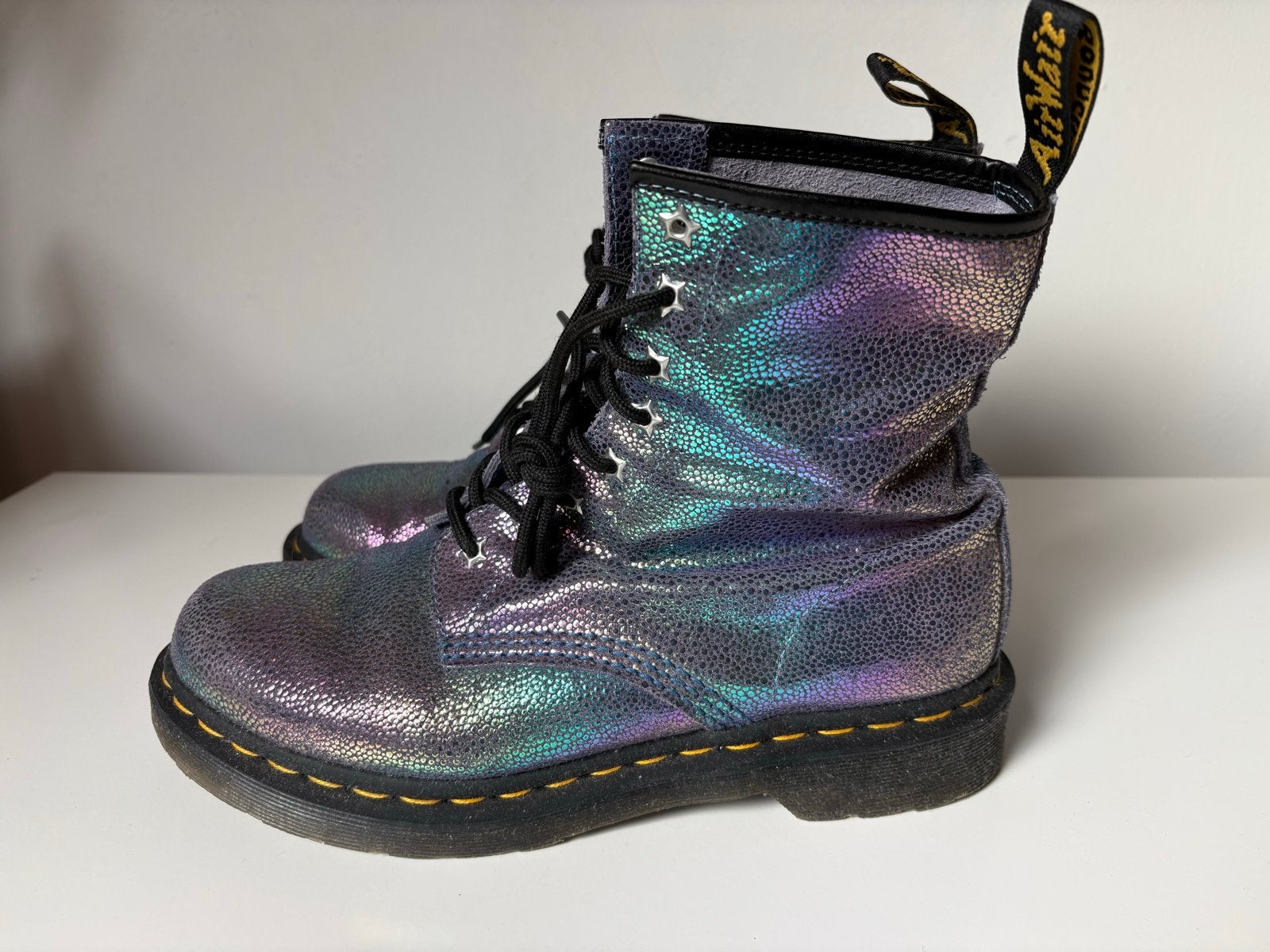 Dr. Martens laarzen - Holografisch - maat 41, Kleding | Dames, Ophalen of Verzenden, Zo goed als nieuw, Overige kleuren, Lage of Enkellaarzen
