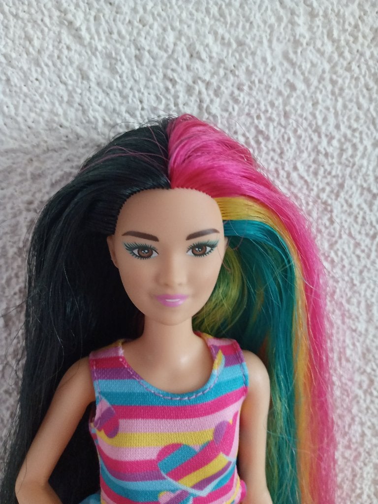 Foto 2 van Barbie Totally Hair HCM90