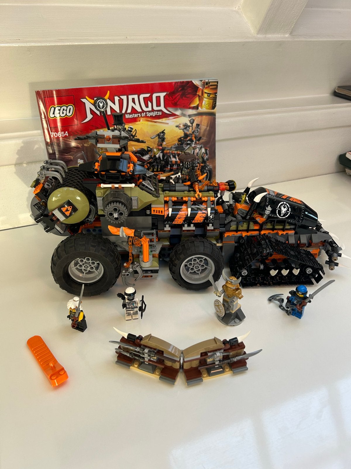 LEGO Ninjago 70654 Dieselnaut met minifiguren en instructies, Lego, Ophalen of Verzenden, Zo goed als nieuw, Compleet
