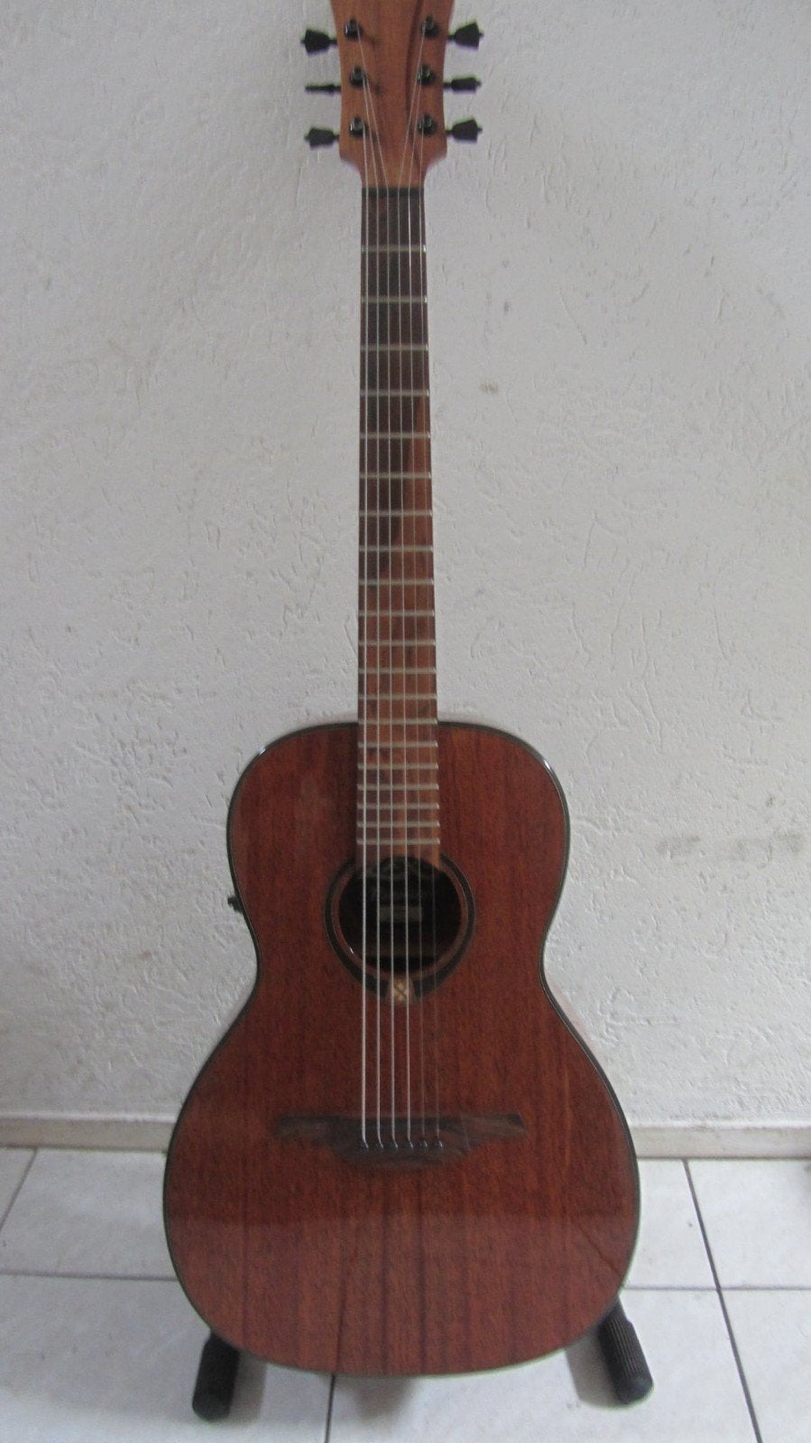 LAG gitaar, Ophalen, Zo goed als nieuw, Western- of Steelstringgitaar, Met (piezo-)element