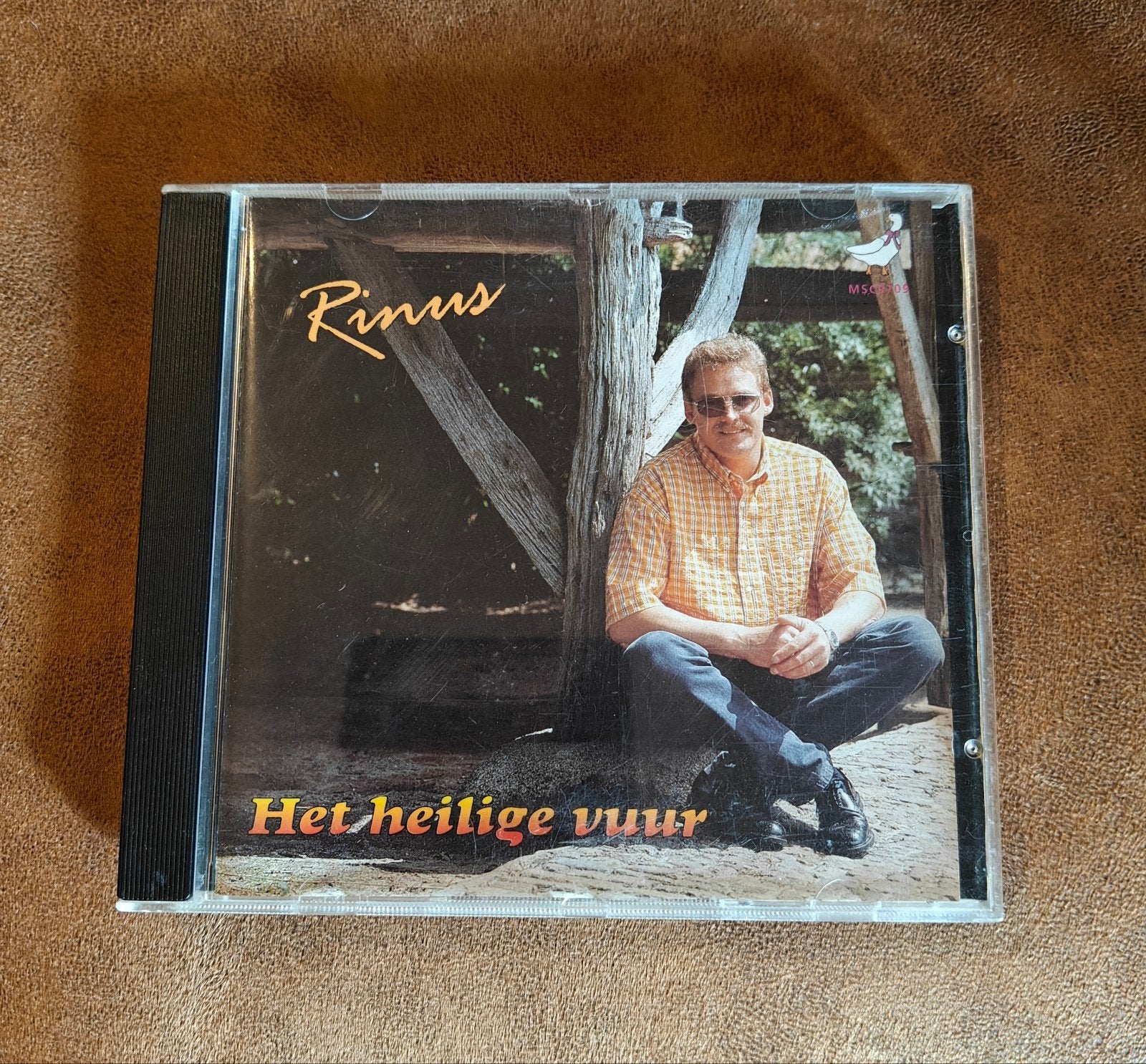 CD Rinus  Het heilige vuur, Ophalen of Verzenden, Zo goed als nieuw, Levenslied of Smartlap