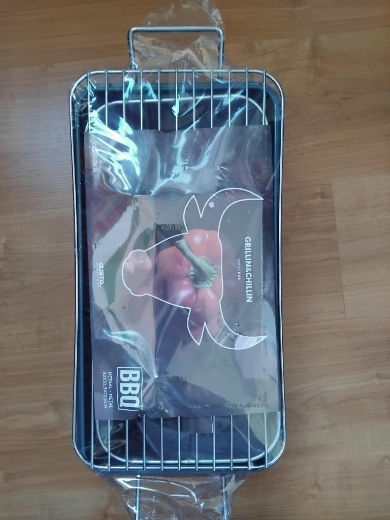 NIEUWE BARBECUE : MERK GUSTA ( 42 x 22.5 x 12.5 ), Ophalen, Nieuw, Gusta