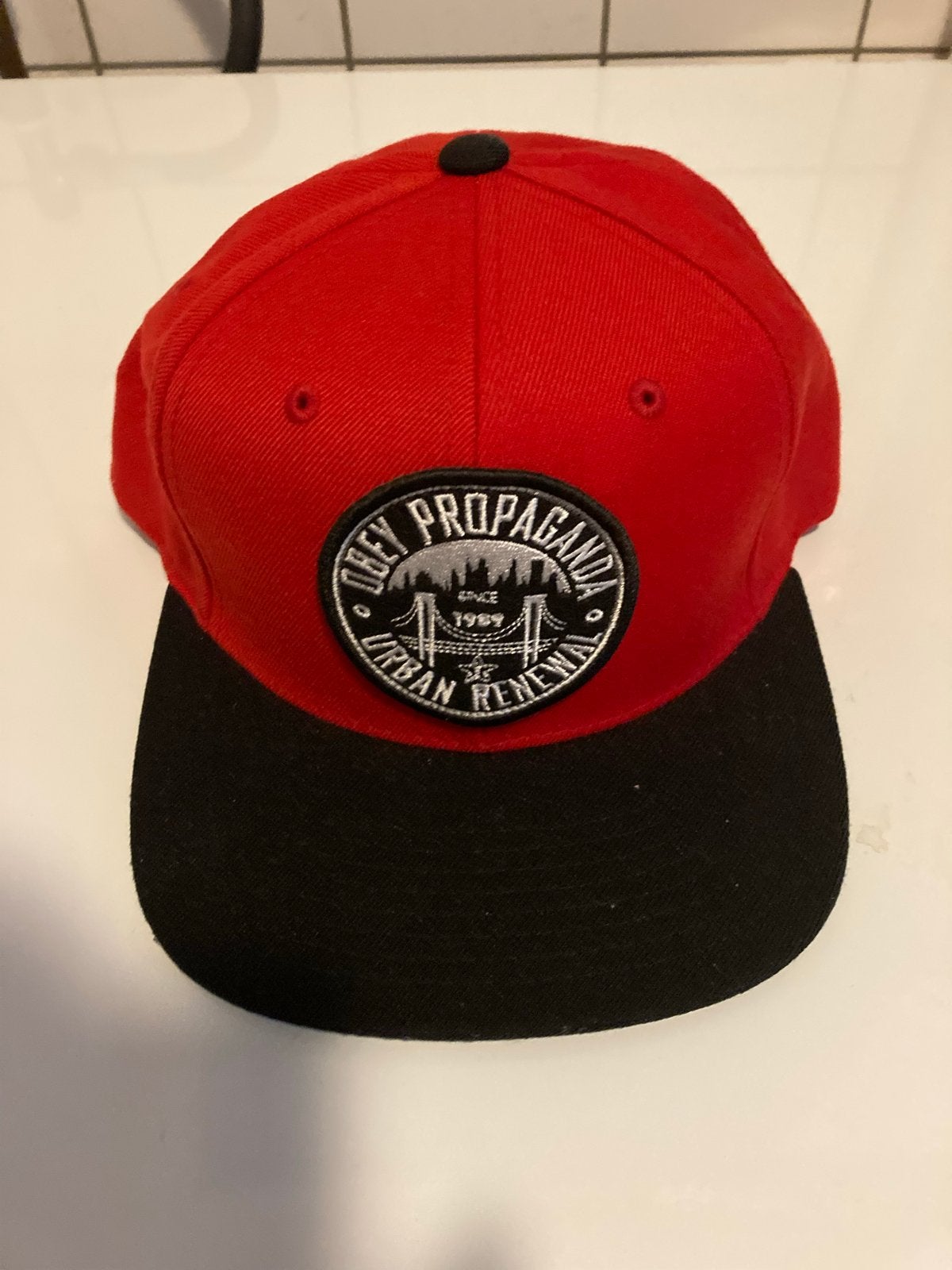 Rode Snapback nieuwe Pet - Obey propaganda, Ophalen of Verzenden, Zo goed als nieuw, One size fits all, Pet