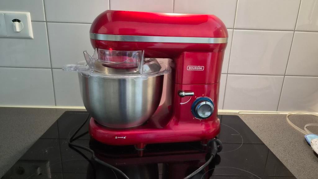 Bourgini Keukenmachine Rood - Zo goed als nieuw 2x gebruikt, 3 tot 4 liter, Ophalen, Zo goed als nieuw, 3 snelheden of meer