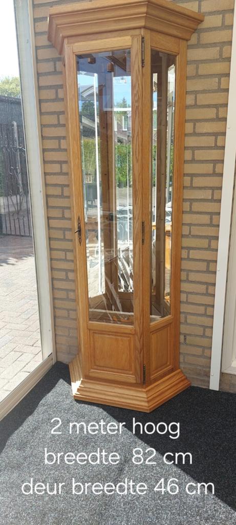 Blank eiken vitrine kast met verlichting spiegel achterwand, Huis en Inrichting, Kasten | Vitrinekasten, Ophalen, 25 tot 50 cm