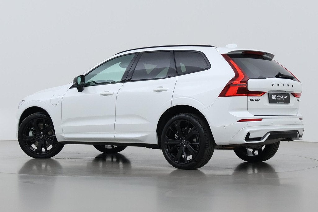 Volvo XC60 T8 Plug-in hybrid Plus Black Edition | FACELIFT |, Auto's, Volvo, Automaat, Lichtsensor, Gebruikt, 4 cilinders
