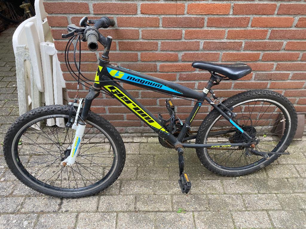 Te koop: Magnum Geroni superior MTB riding, Fietsen en Brommers, Fietsen | Mountainbikes en ATB, Gebruikt, Ophalen, Overige merken