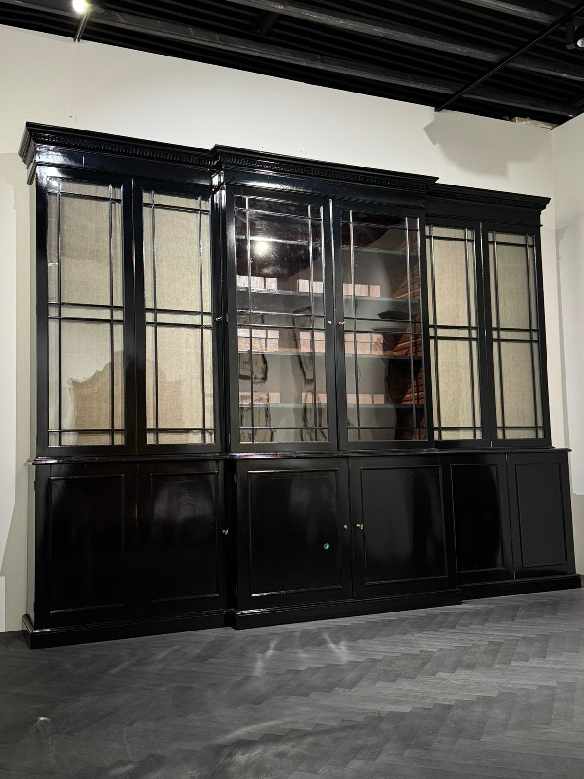 Engelse Breakfront boekenkast ca. 1890