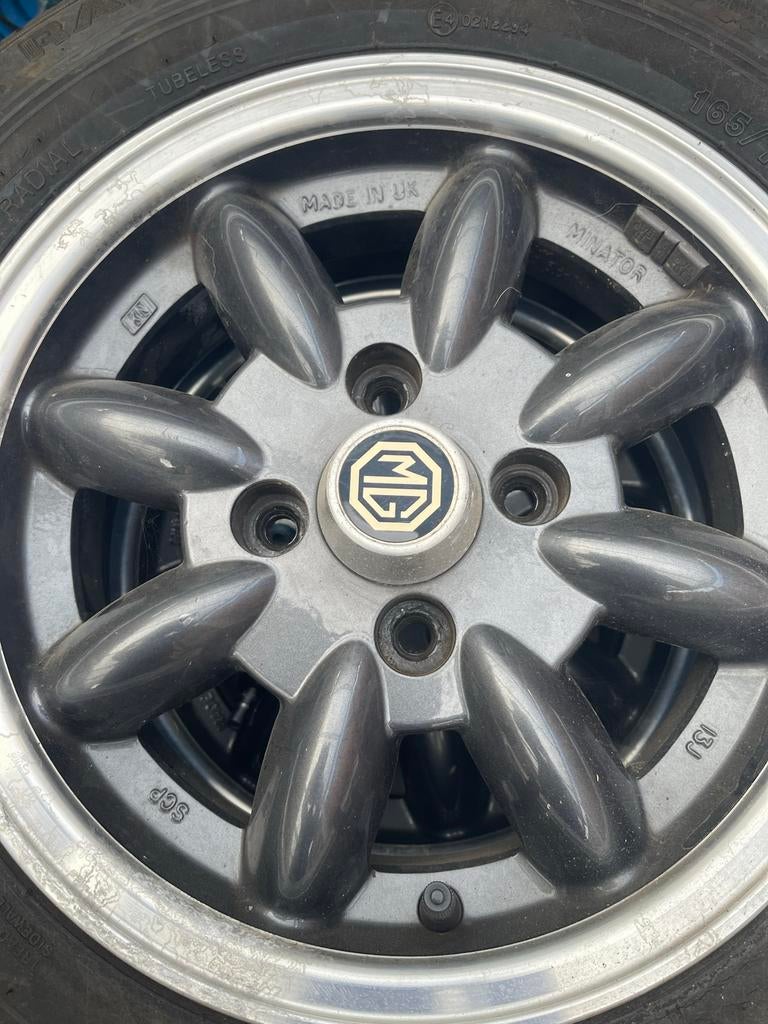 MG Minator 13 inch velgen met banden (165/70R13), Ophalen of Verzenden, Gebruikt