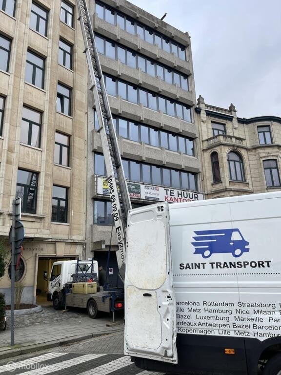 Verhuisbus te huur inc Chauffeur Rotterdam Delft