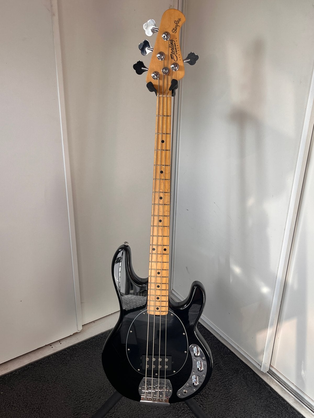 Sterling by Music Man StingRay SUB Series basgitaar, Ophalen, Zo goed als nieuw, Elektrisch