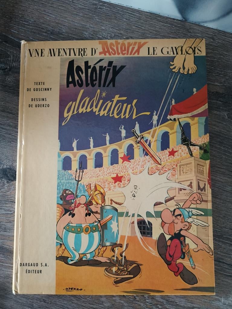 Astérix Le Galois Gladiateur, Boeken, Ophalen of Verzenden, Gelezen