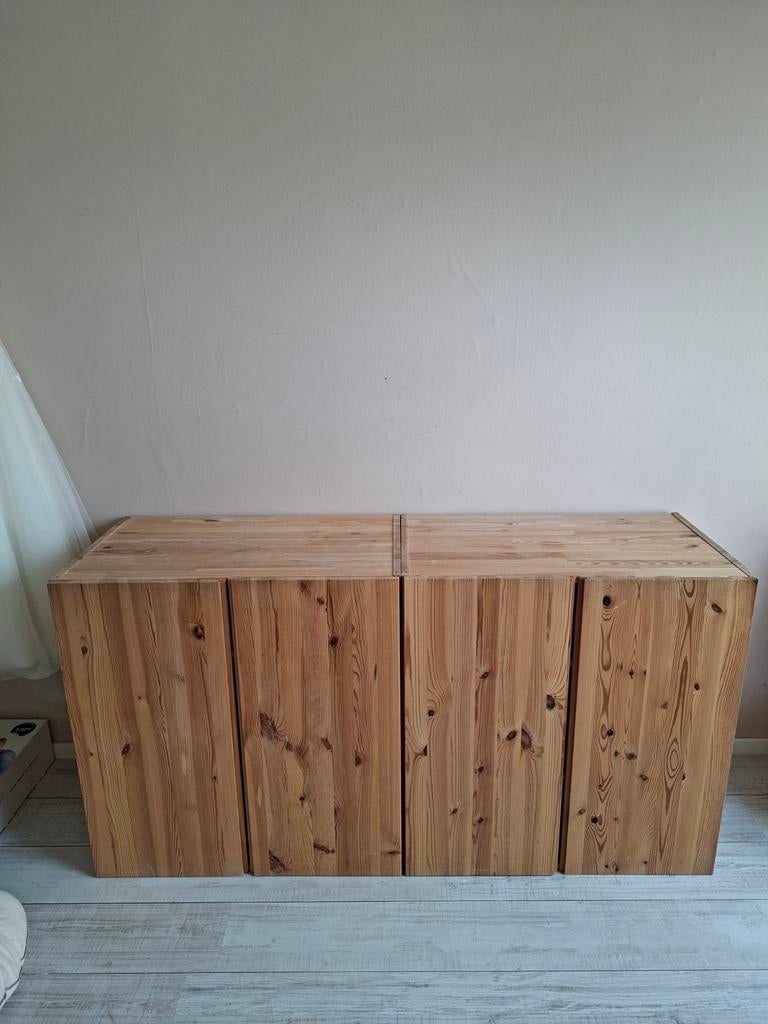 Ivar kast 2x - met deuren en planken (80x50x83), Ophalen, Zo goed als nieuw