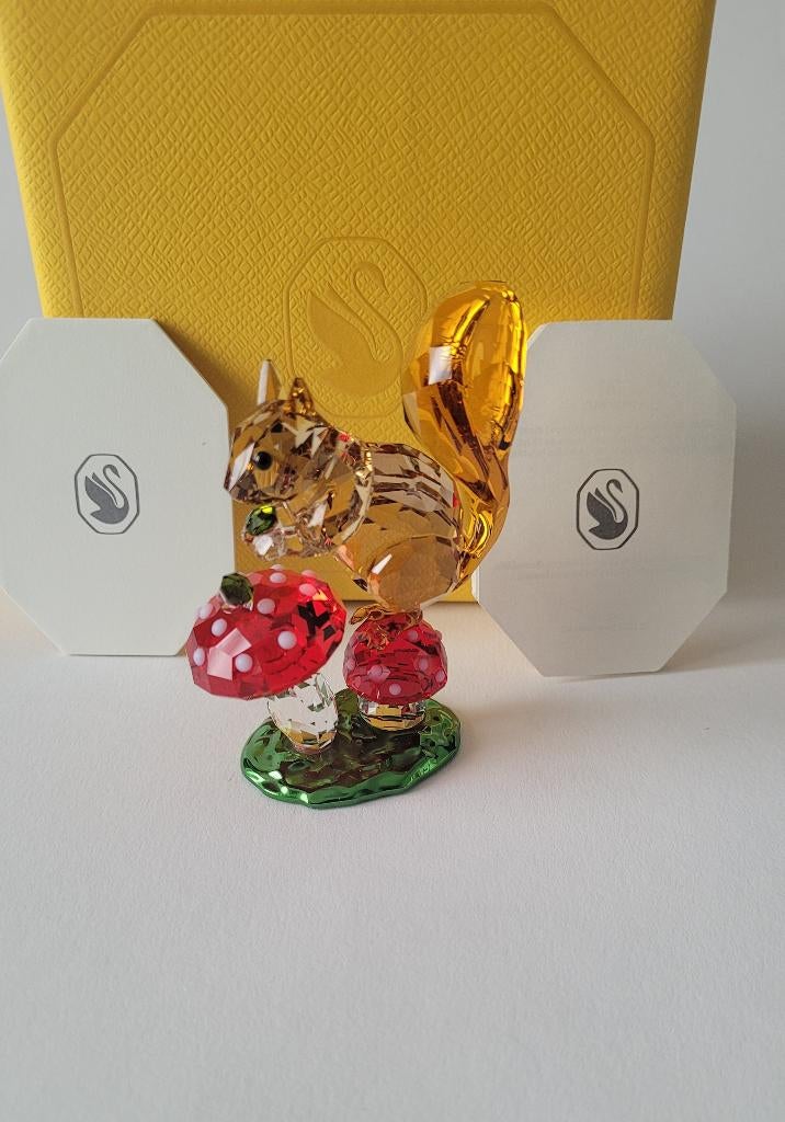 Swarovski Ydillia Eekhoorn en Paddenstoelen. Kristallijn, Verzamelen, Swarovski, Swarovski@.com, Verzenden, Wattens, Nieuw