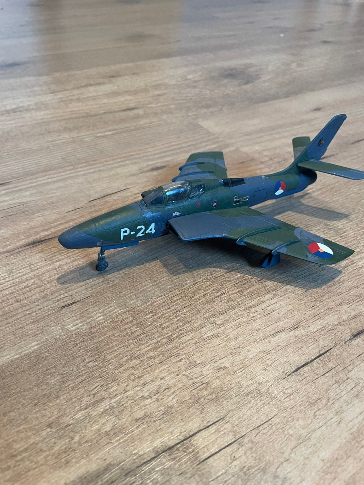 1/72 FF-84 Thunderflash schaalmodel Luchtnacht gebouwd klu, Hobby en Vrije tijd, 1:72 tot 1:144, Gebruikt, Italeri, Ophalen of Verzenden