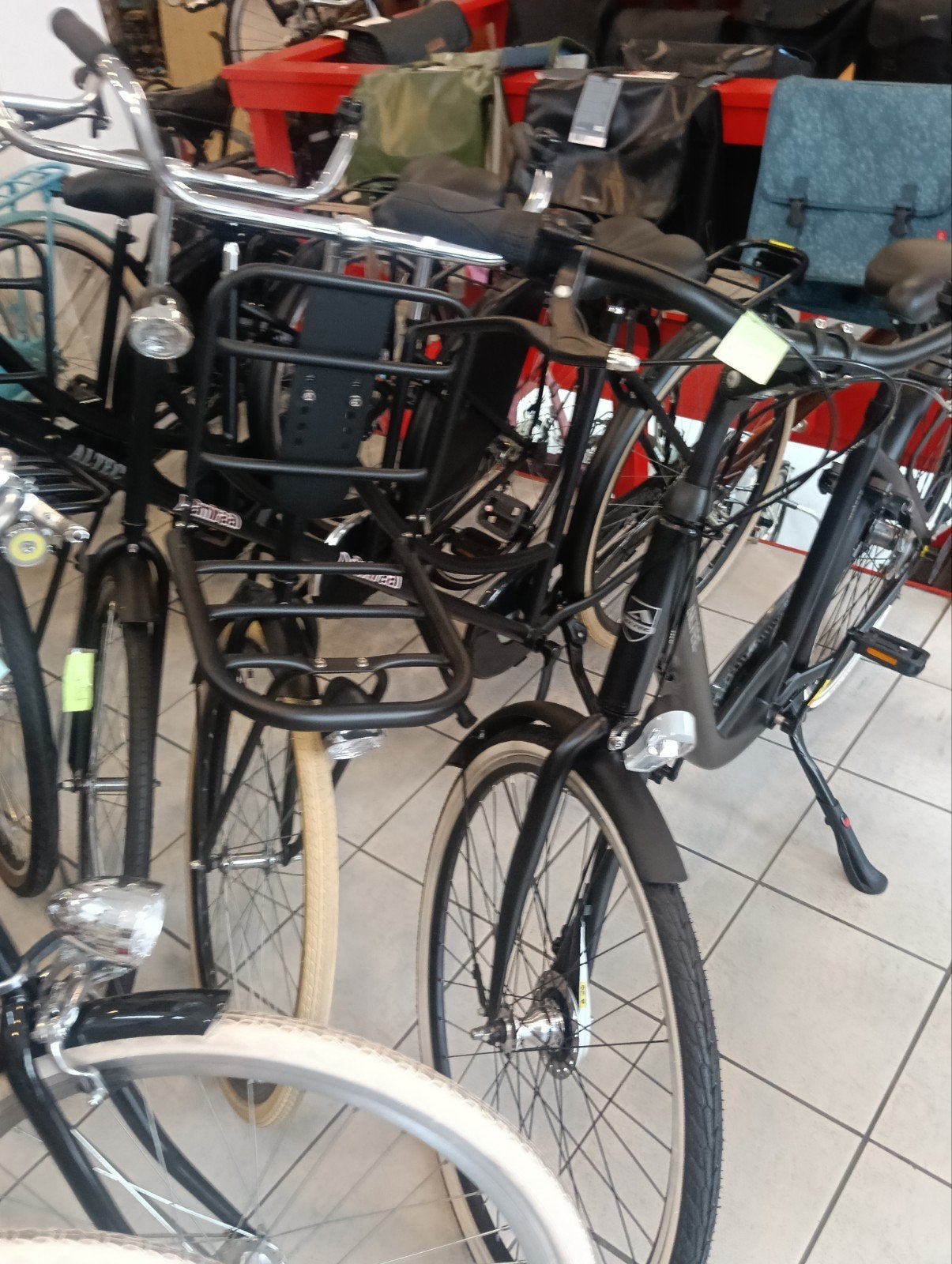 Foto 18 van van klein tot groot nieuw en tweedehands fietsen vanaf 100 e