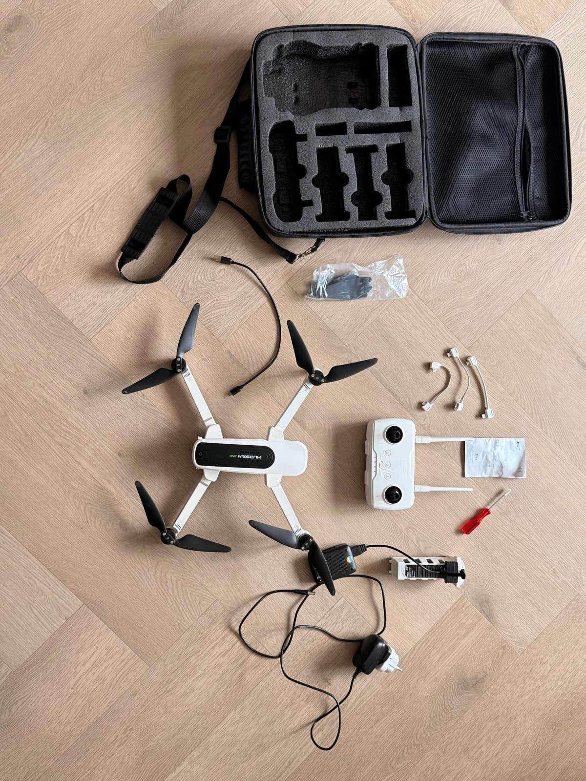 Hubsan Zino Drone met 4K Camera en Accessoires, Ophalen, 30 tot 45 minuten, Cameradrone, Zo goed als nieuw