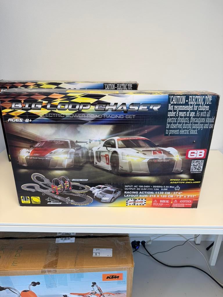 Big Loop Chaser Racebaan met Loopings 1139CM Compleet 1:43, Overige merken, Racebaan, Ophalen of Verzenden, Zo goed als nieuw