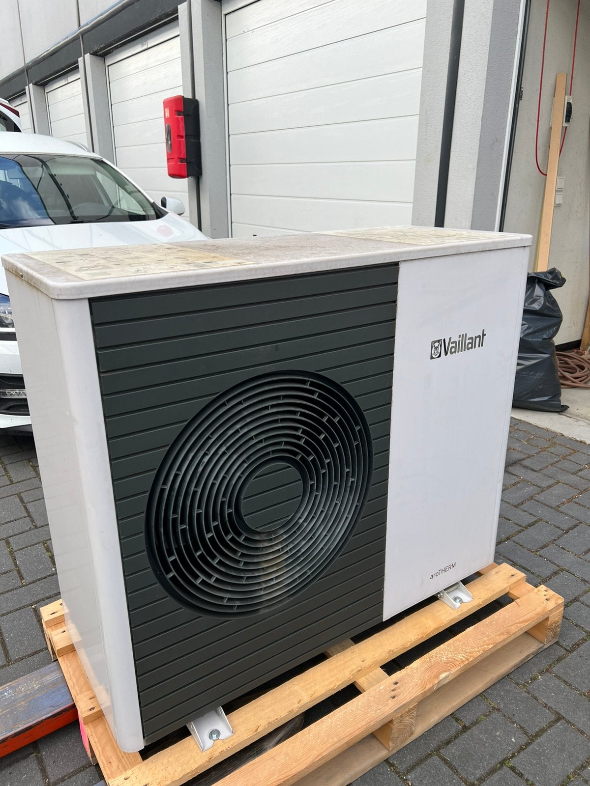 Vaillant Arotherm warmtepomp VWL75/5 AS, Ophalen, 30 tot 80 cm, Cv-ketel of Combi-ketel, Minder dan 60 cm