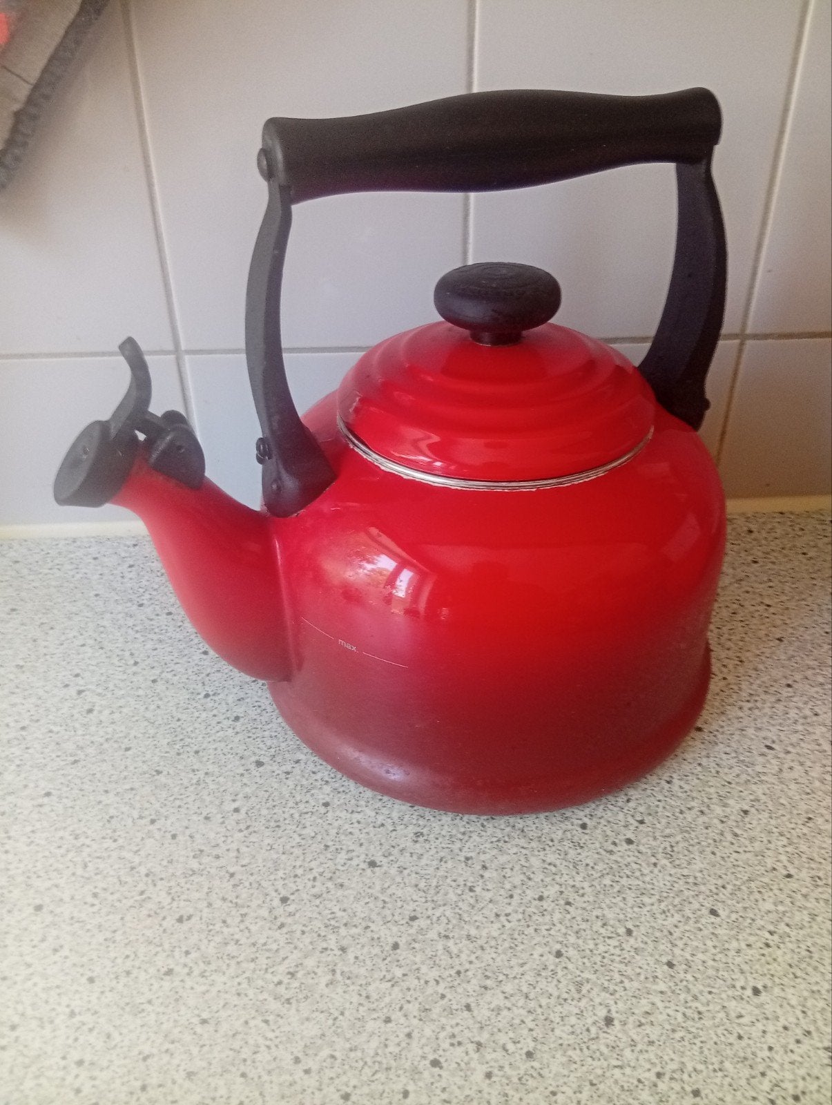 Le Creuset fluitketel rood 2.1 liter, Gebruikt, Ophalen of Verzenden, Metaal, Rood
