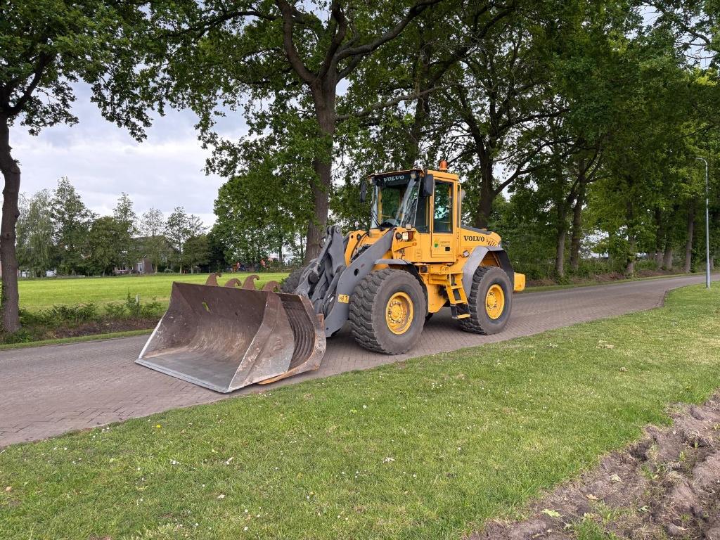 Volvo L70E, Ophalen, Wiellader of Shovel