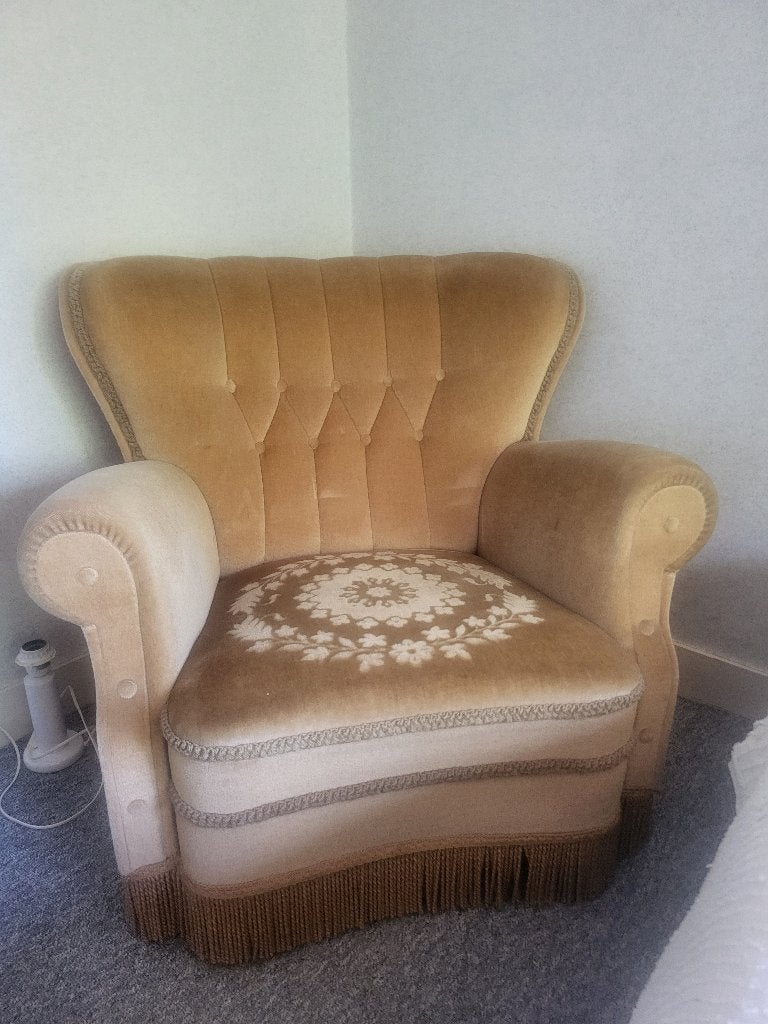 Klassieke vintage fauteuil van fluweel – beige/okergeel, Ophalen
