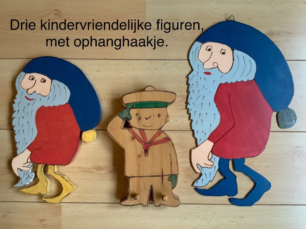 kinderkapstok. Tomte Tummetot en matroos, met ophanghaakje., Wandkapstok, Gebruikt, Ophalen of Verzenden, Minder dan 100 cm