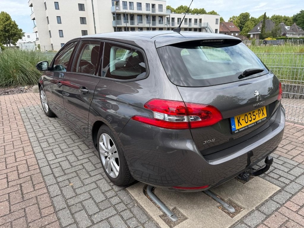 Peugeot 308 SW 1.2 Puretech 110pk S&S 2021 Grijs, Voorwielaandrijving, Euro 6, 1199 cc, 620 kg