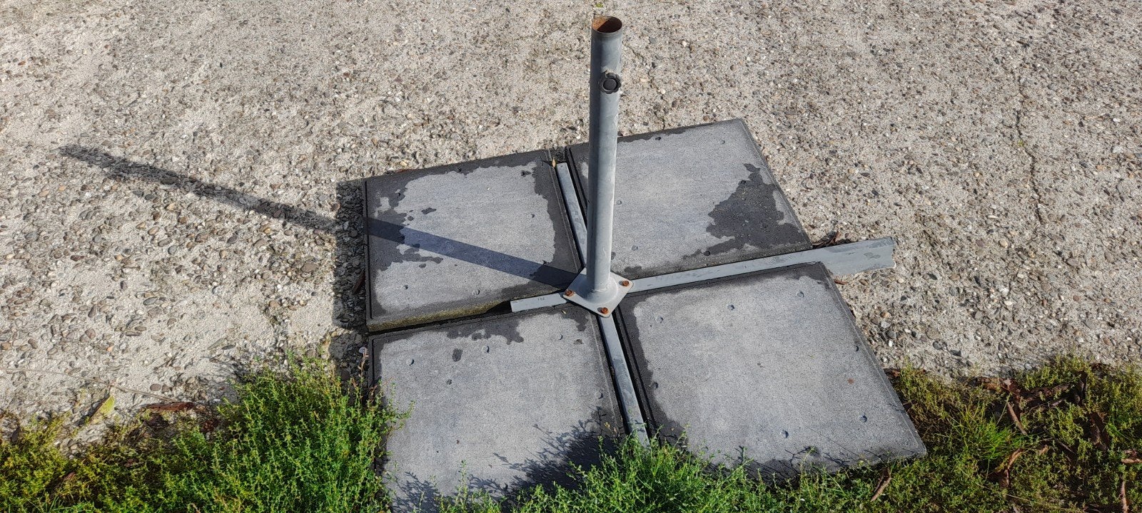 Vlaggenmast Betonnen Verankering parasolvoet parasol voet, Ophalen, Overige materialen, Overige typen, Zo goed als nieuw
