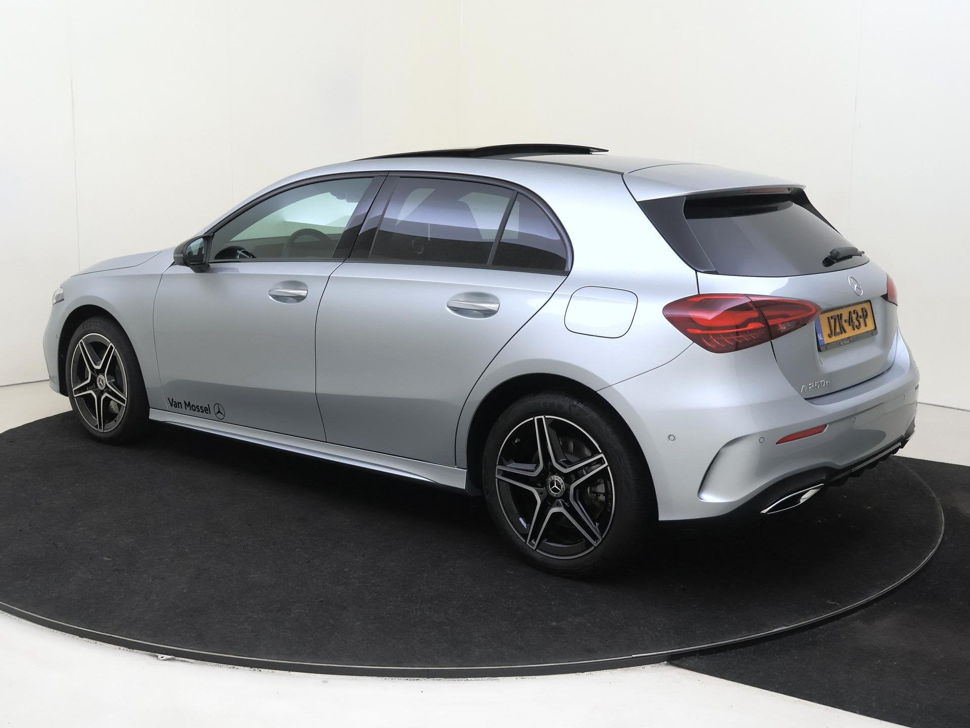 Mercedes-Benz A-klasse 250 e Business Solution AMG / Panoram, Auto's, Automatische klimaatregeling, Gebruikt, 4 cilinders, Bedrijf