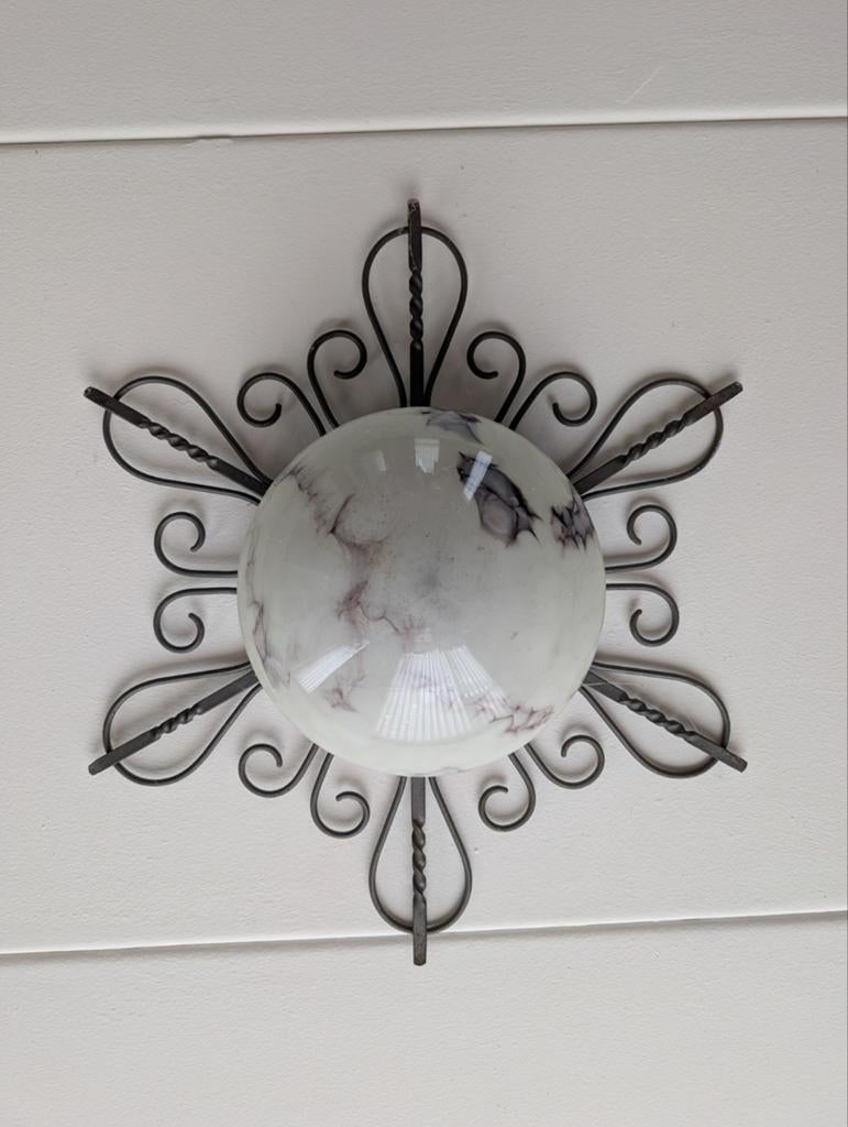 Unieke Vintage Plafondlamp – Smeedijzer & Marmerglas, Ophalen of Verzenden, Gebruikt, Vintage, Rustiek, Retro, Smeedijzer