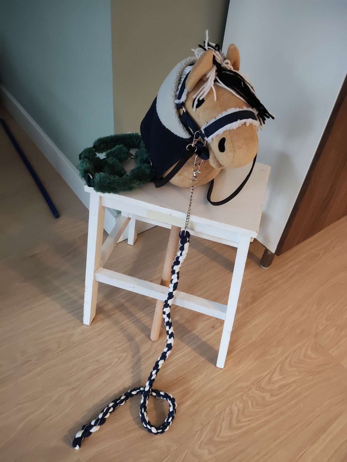 hobby horse met extra's, Ophalen