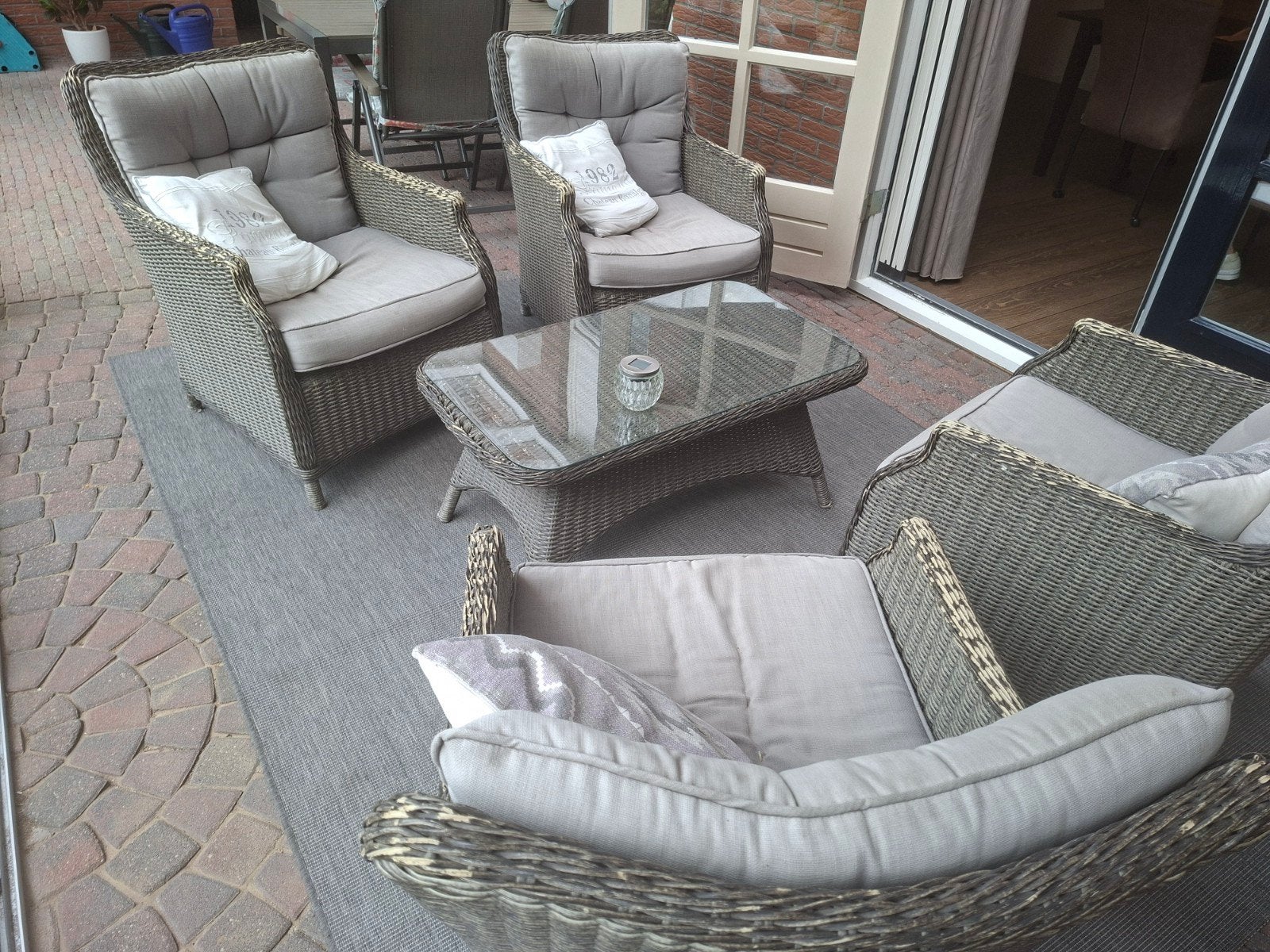 Wicker Loungeset met 4 Stoelen en Salontafel, Ophalen, 4 zitplaatsen, Gebruikt, Bijzettafel