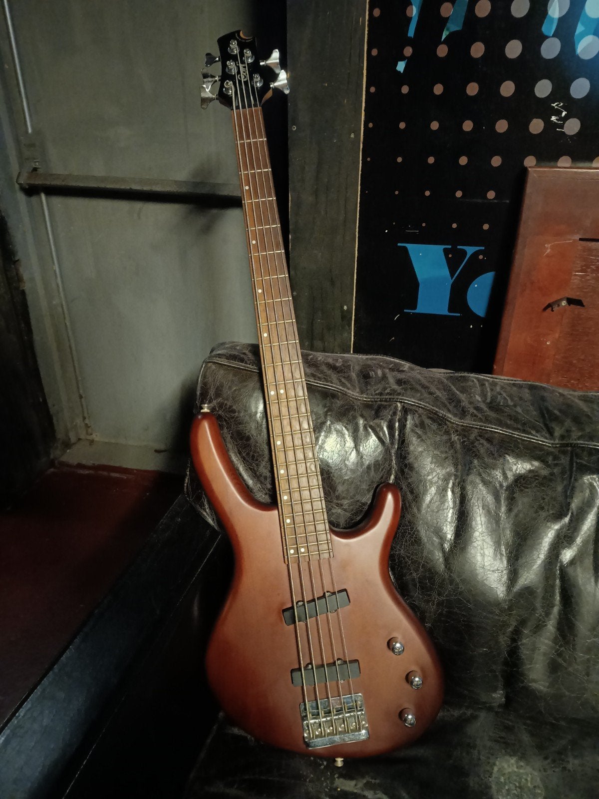 Cort 5-snarige basgitaar - Zo goed als nieuw, Ophalen, Zo goed als nieuw