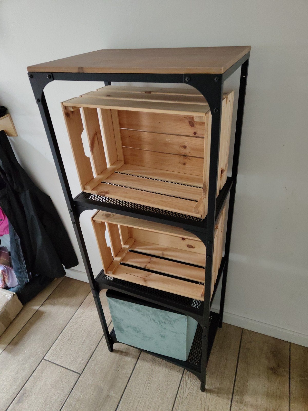 IKEA Fjällbo Kast met metalen frame en houten planken, Huis en Inrichting, Kasten | Boekenkasten, Met plank(en), 50 tot 100 cm