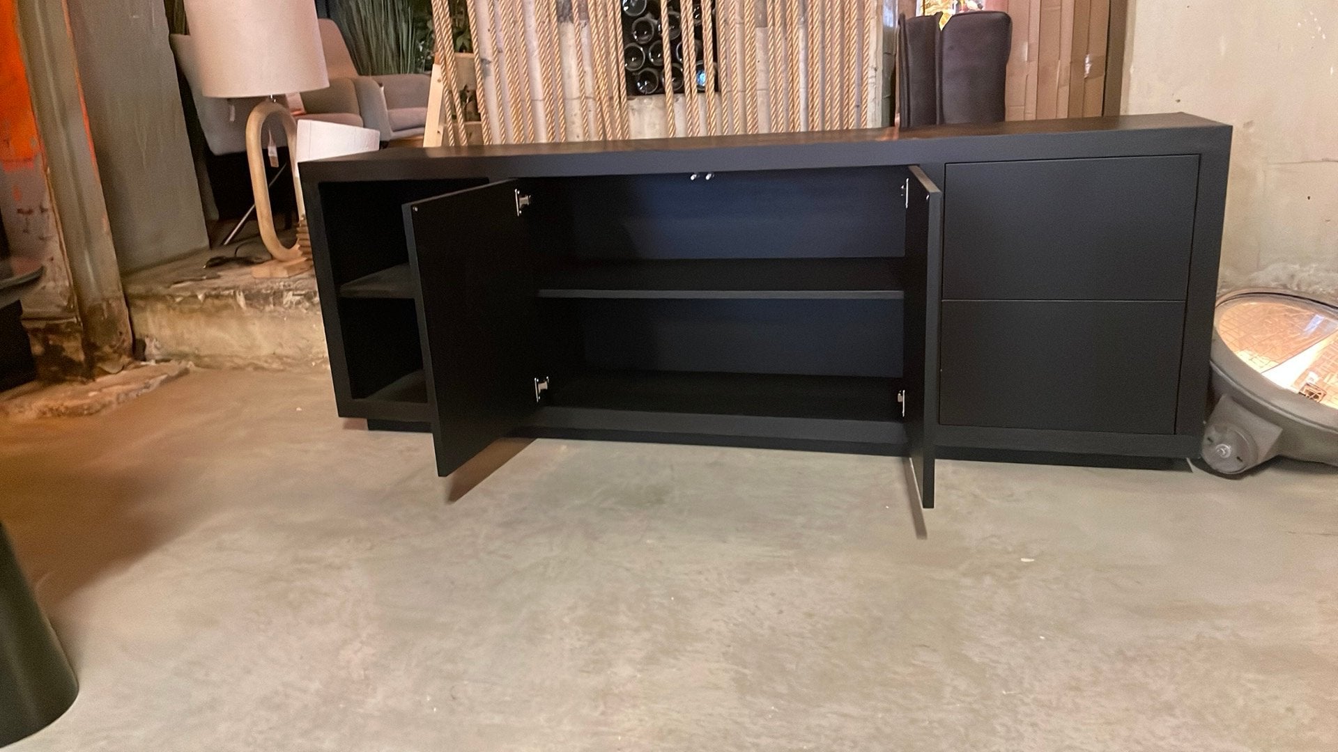 Eleonora Dressoir Zwart | Room108, Huis en Inrichting, Kasten | Dressoirs, Ophalen, Zo goed als nieuw