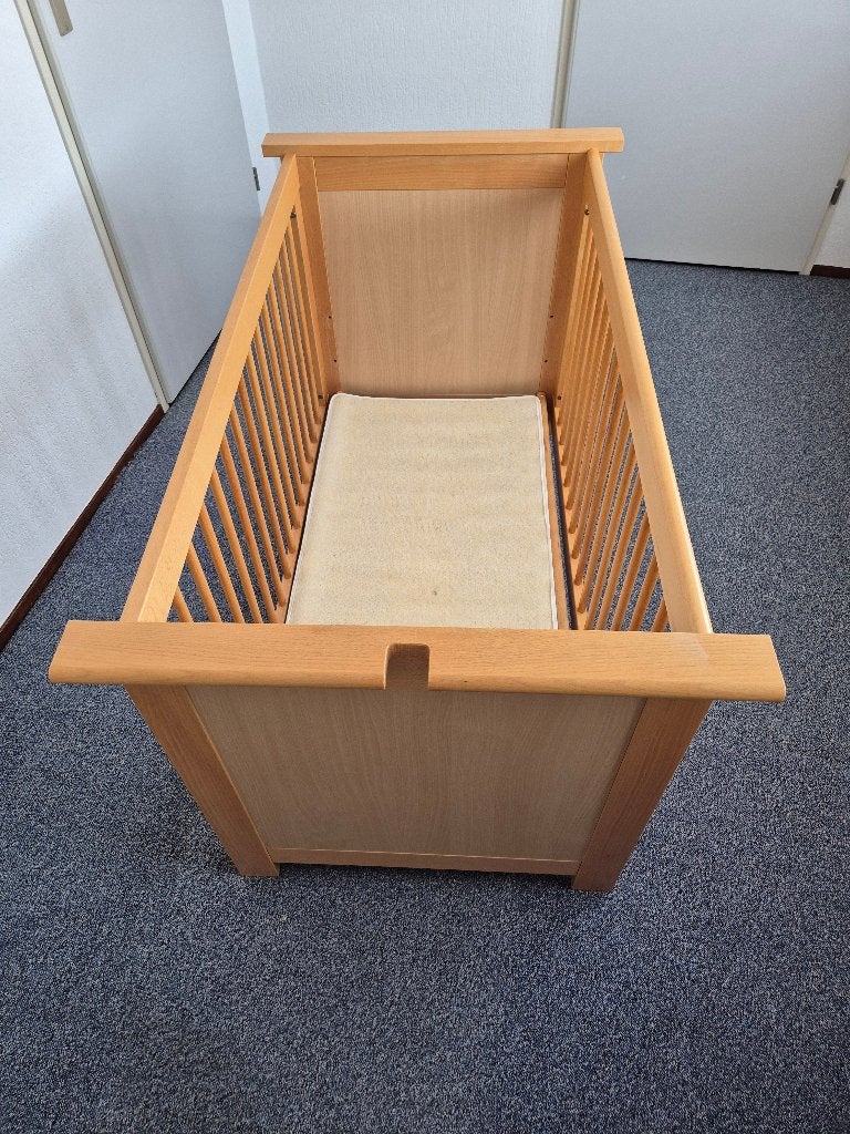 Kinderbedje 60x120 cm met matras en toebehoren, Kinderen en Baby's, Babywiegjes en Ledikanten, Ophalen, Zo goed als nieuw, Ledikant