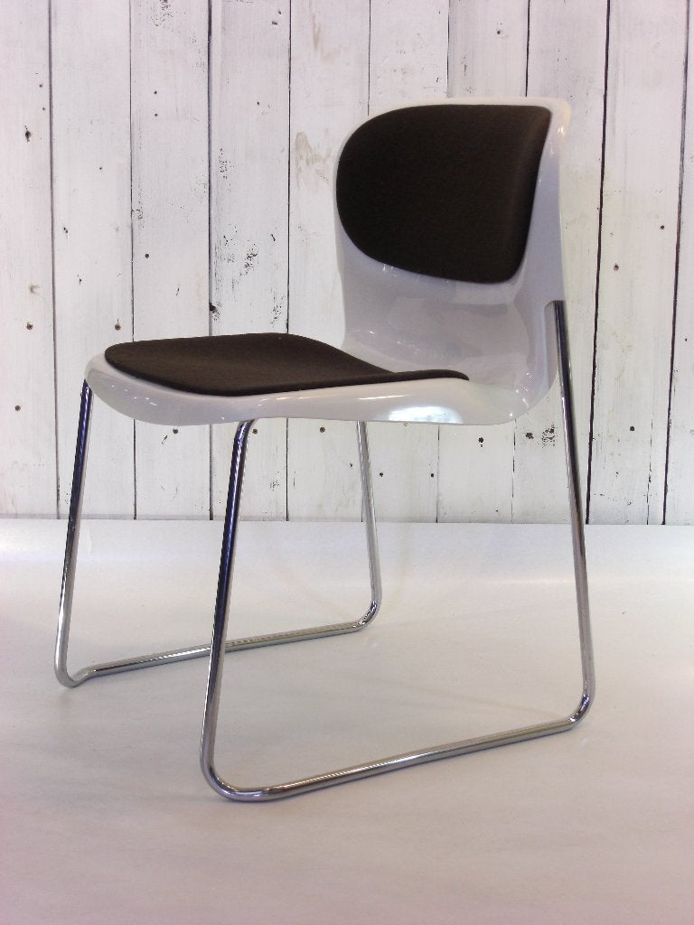 Gerd Lange stoel de Swing Drabert SM400K, Huis en Inrichting, Stoelen, Gebruikt, Vijf, Zes of meer stoelen, Kunststof, Metaal